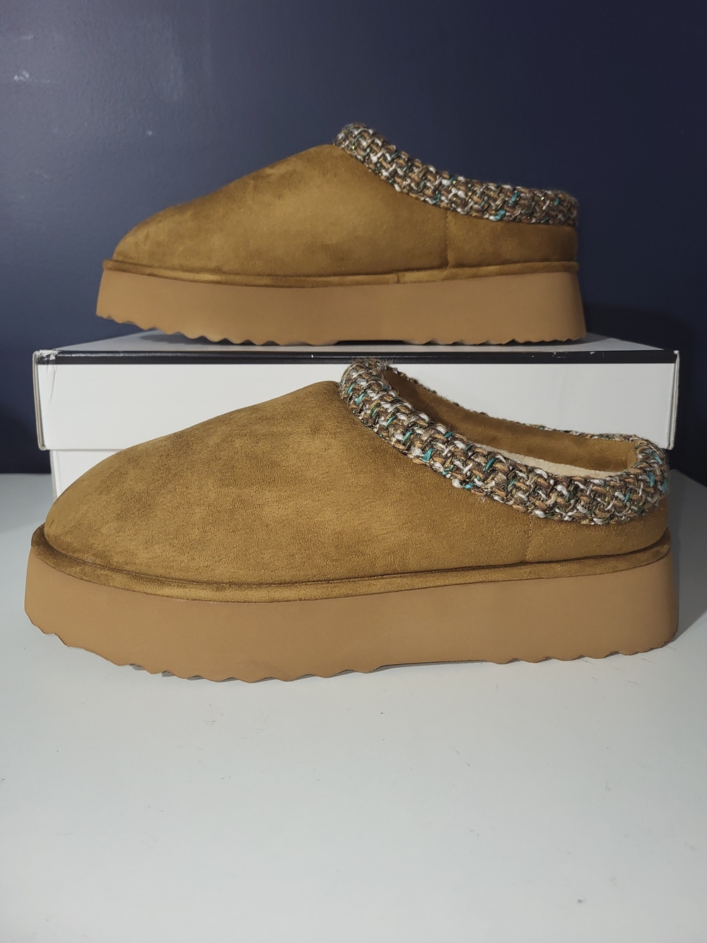 Steve Madden Tan Suede Platform Mule Shoes with Braided Trim Womens Size 10